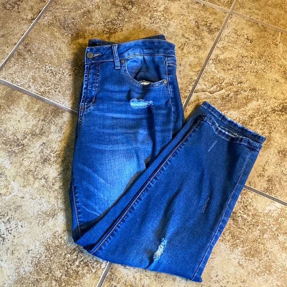 EUC Size 12 Signature Studio Jeans